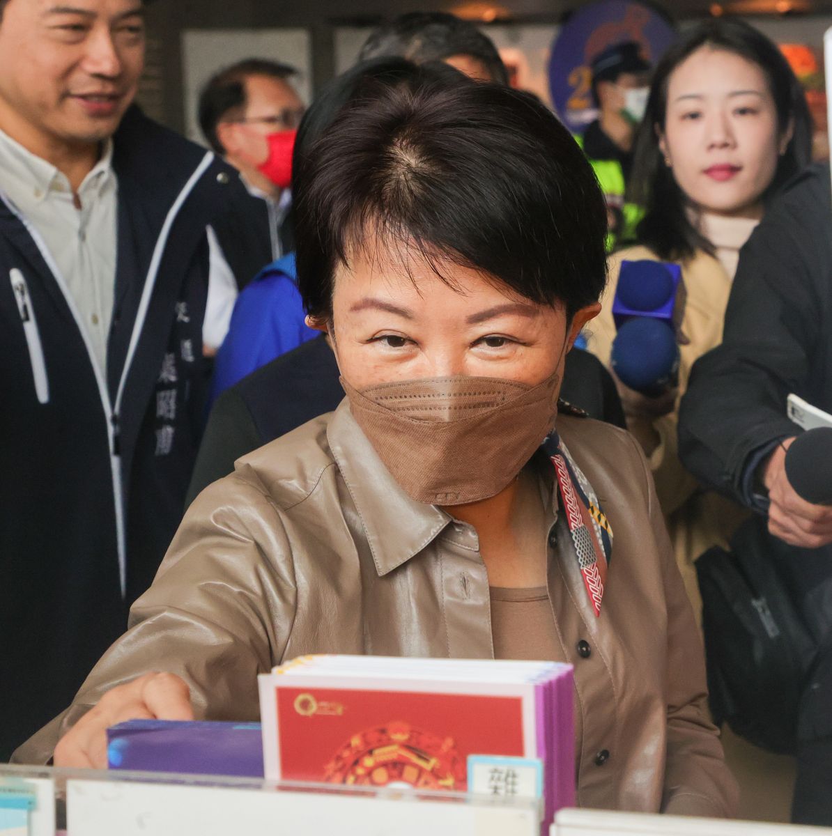 台中市長盧秀燕今天到高鐵台中站視察春節輸運。讀者提供
