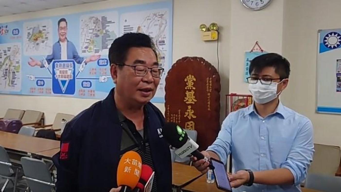 謝福弘宣布敗選。翻攝臉書直播