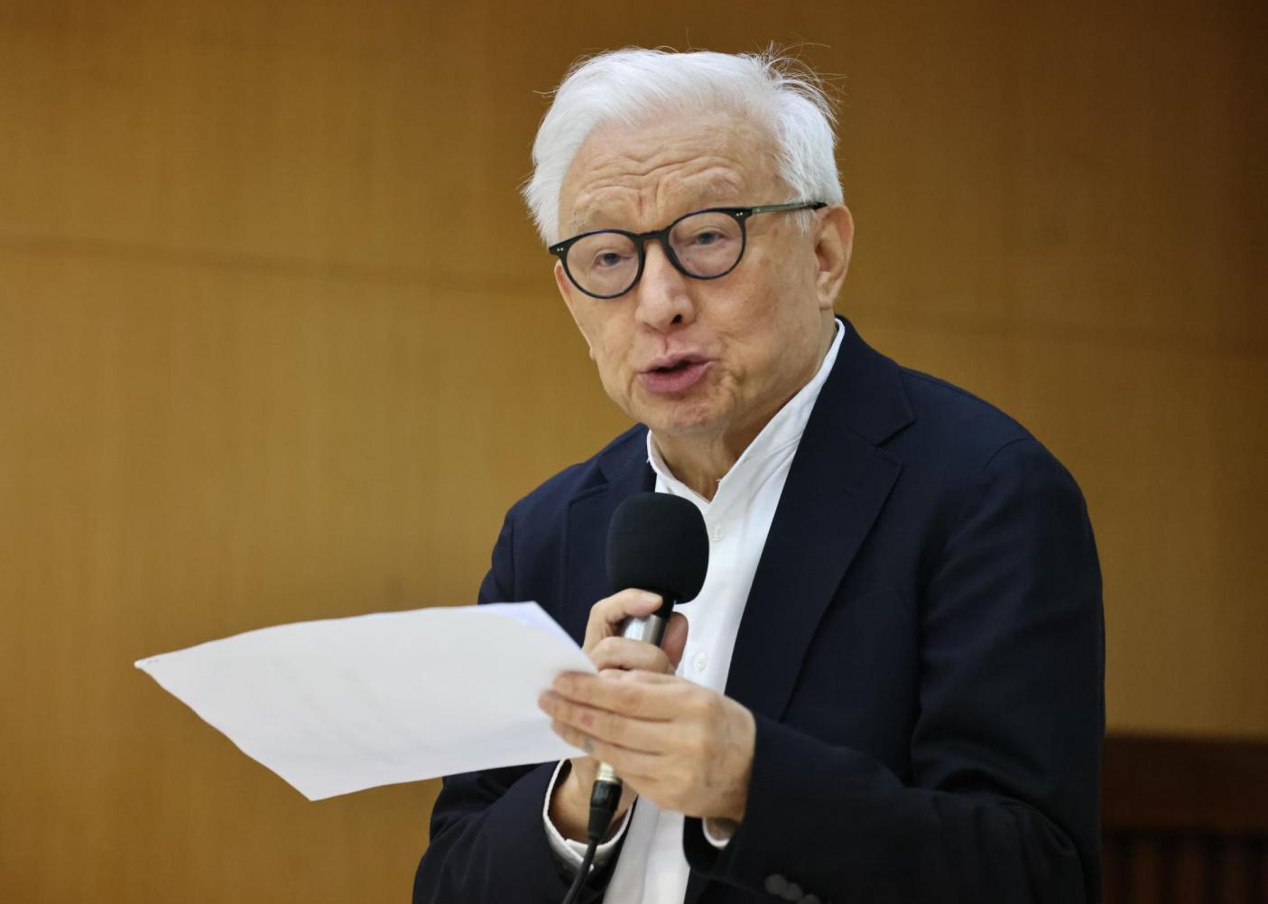 曹興誠27日發文提醒當選人，不可忘記國家主權和衛國責任。資料照片／林啟弘攝