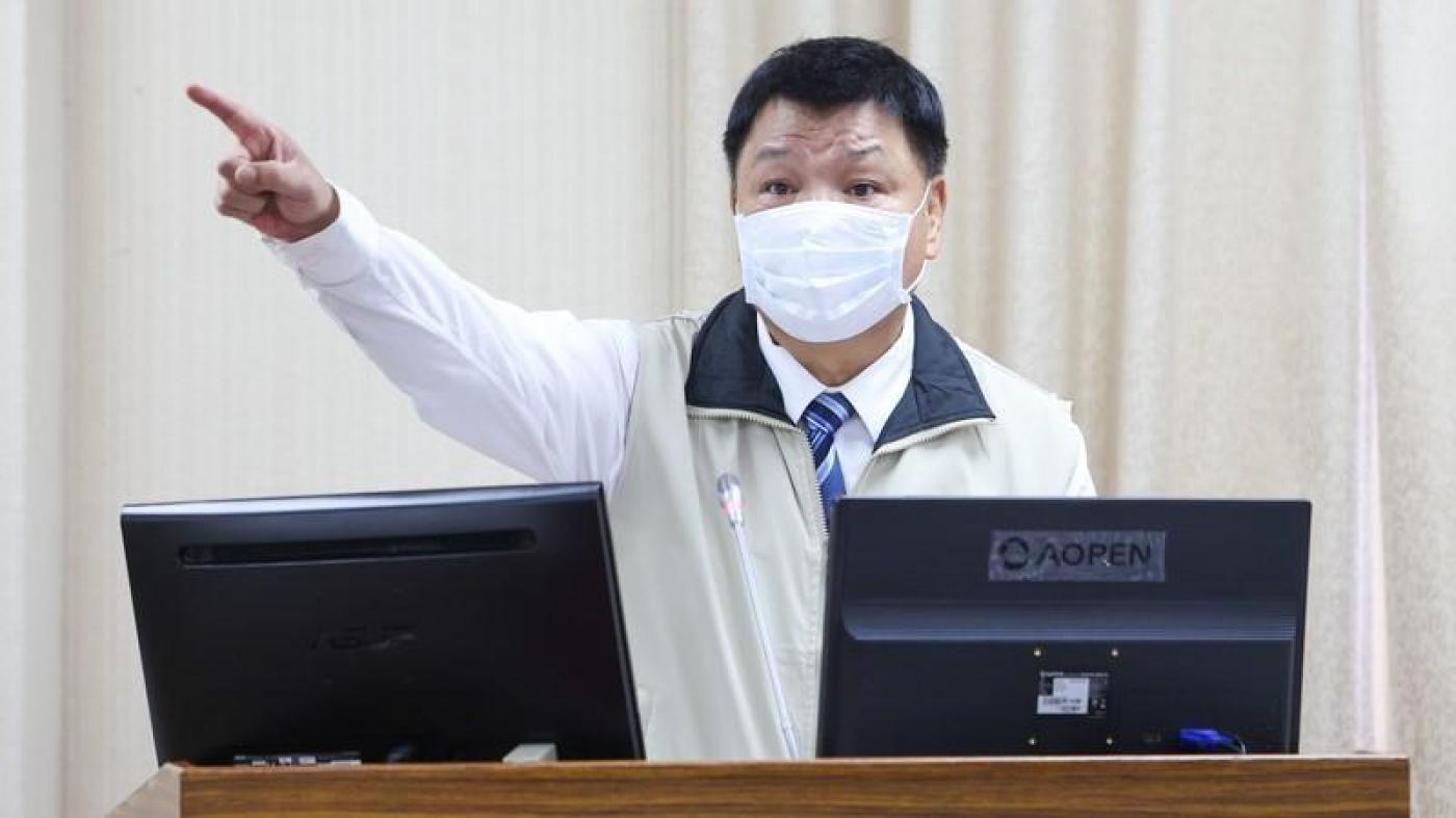 退輔會副主委李文忠昨於內部群組發表看法，批民進黨有一位黑道中常委，「攻擊黑道能取信於人嗎？」資料照片／中央社