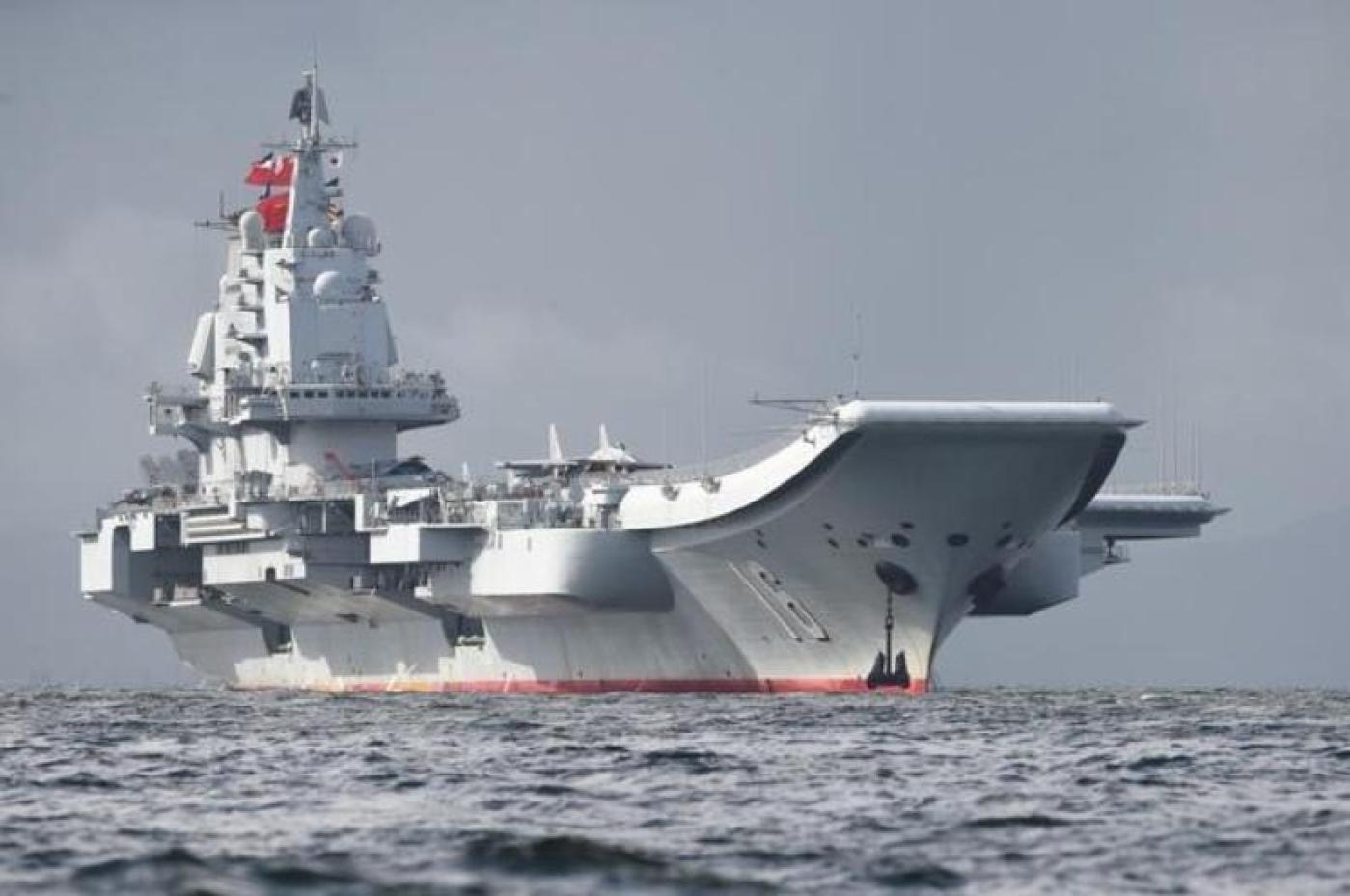 中共解放軍近日展開對圍台軍演，而遼寧號航母編隊已抵達我東部外海進行演訓。遼寧號航母資料照片
