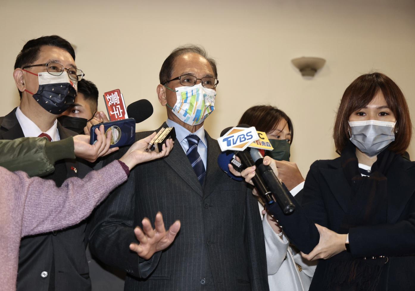 游錫堃19日受訪表示，如果有任何立法院同仁將影片外流，碰觸法律的話，我一定嚴辦。林啟弘攝