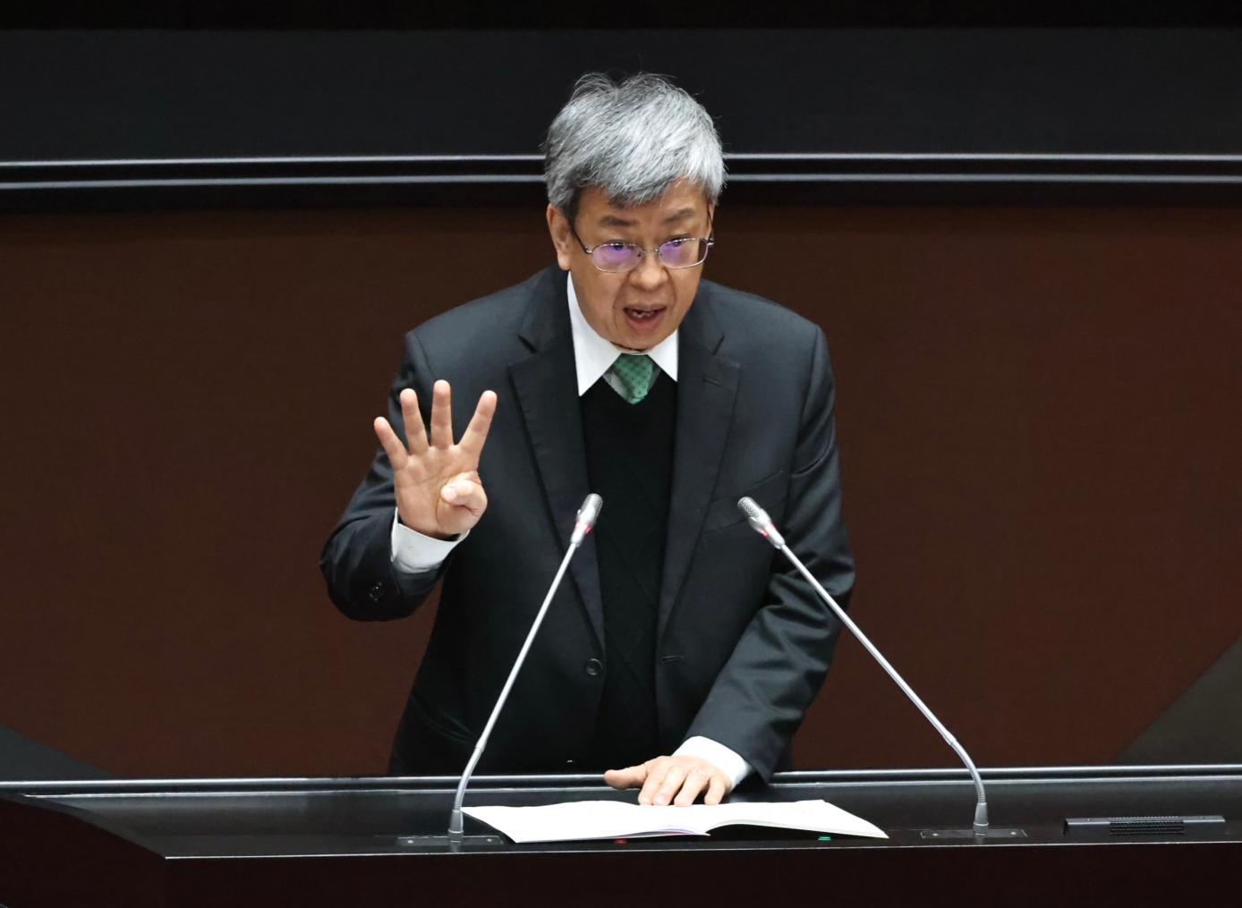 陳建仁1日表示，絕無要求學生上戰場、箝制新聞。林啟弘攝