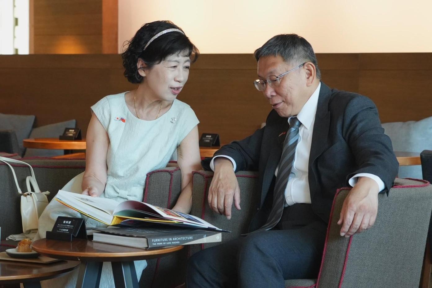 柯文哲的財產申報都由陳佩琪操刀。翻攝自陳佩琪臉書
