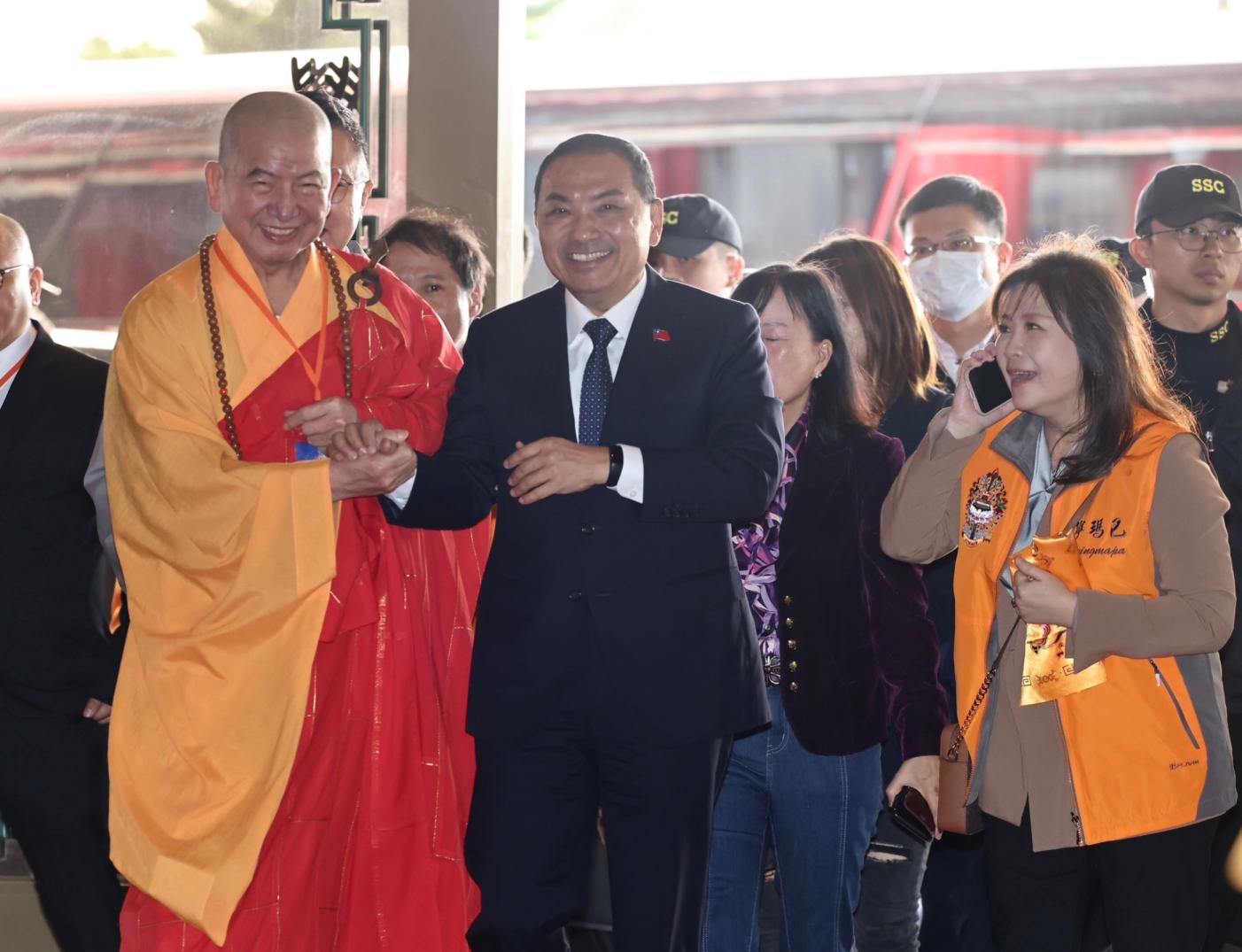 侯友宜出席白玉秋竹法王榮任典禮。林啟弘攝