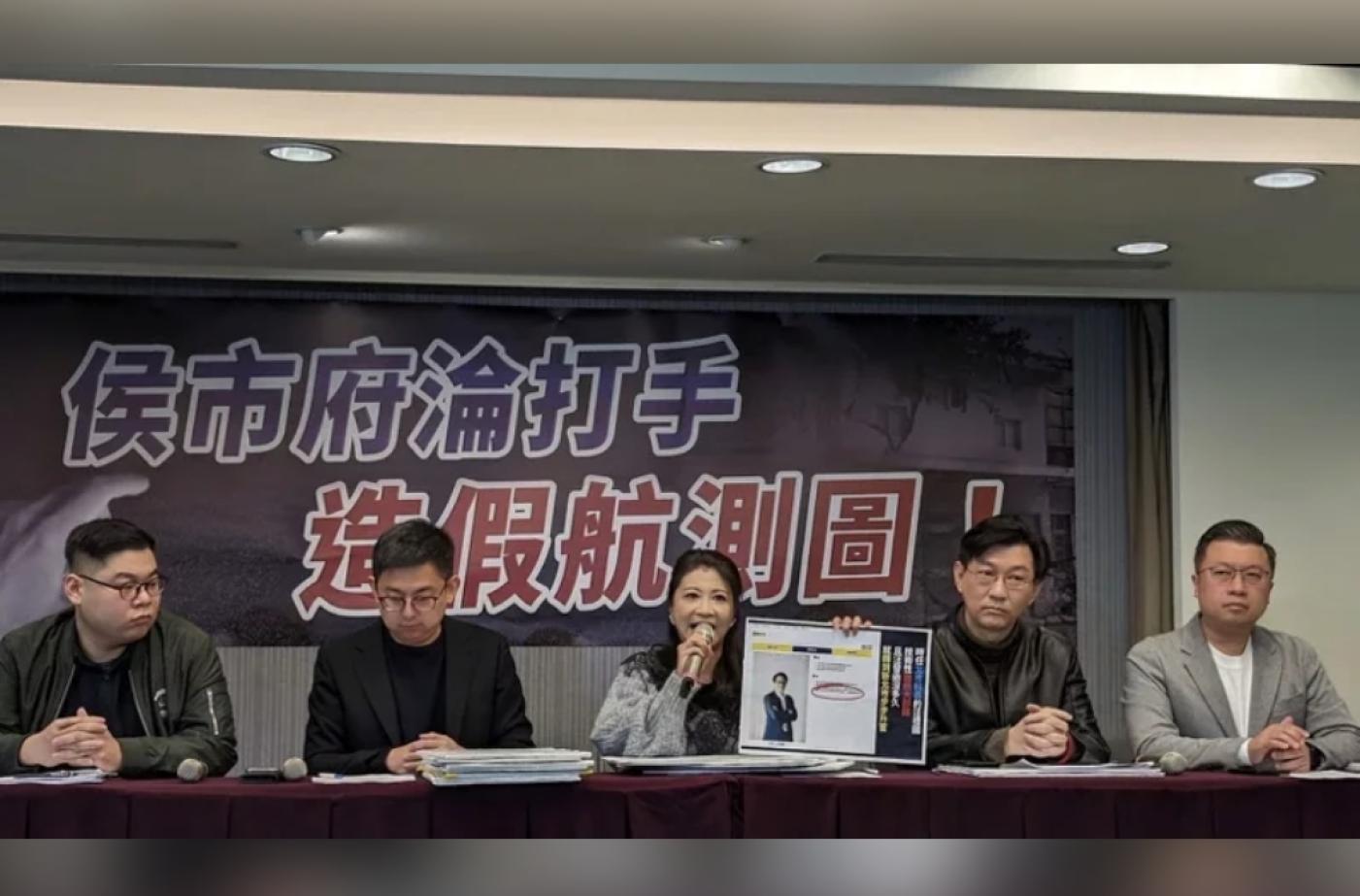 民進黨今舉行記者會，批新北市府已淪為侯友宜競總，逼迫公務員當政治打手，進行一連串造謠抹黑攻擊。民進黨提供