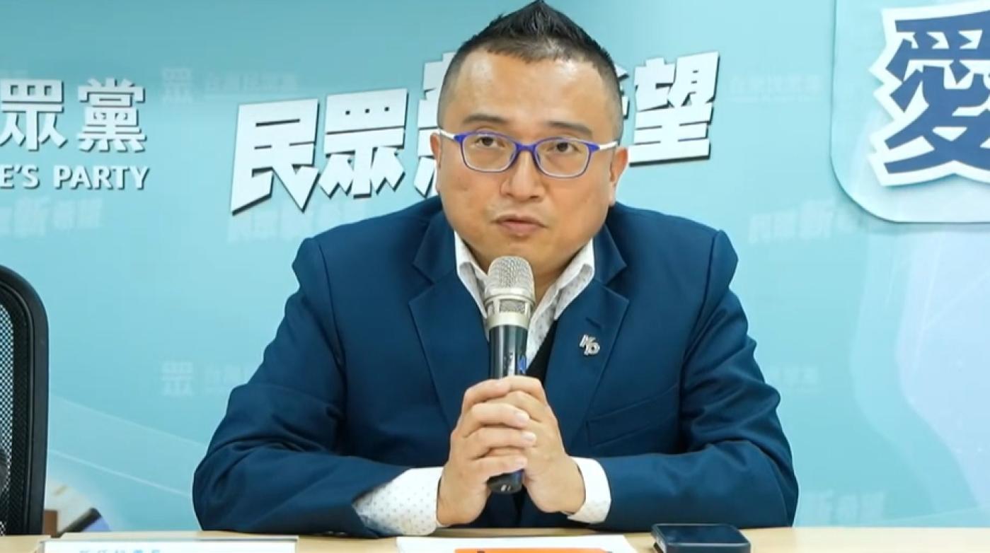 柯文哲辦公室主任周榆修將接民眾黨秘書長。翻攝自民眾之聲YT直播