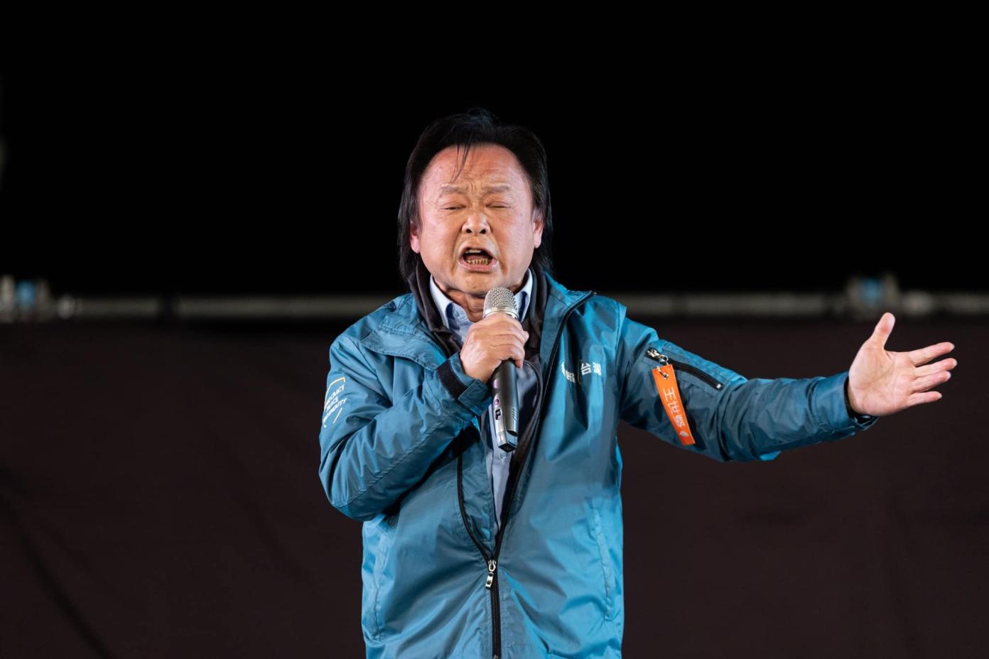 王世堅1日發文表示，民眾黨再怎麼不好、再怎麼小，有8席立委，還是要試圖合作，他希望不要再把藍白罵到一文不值。翻攝王世堅臉書