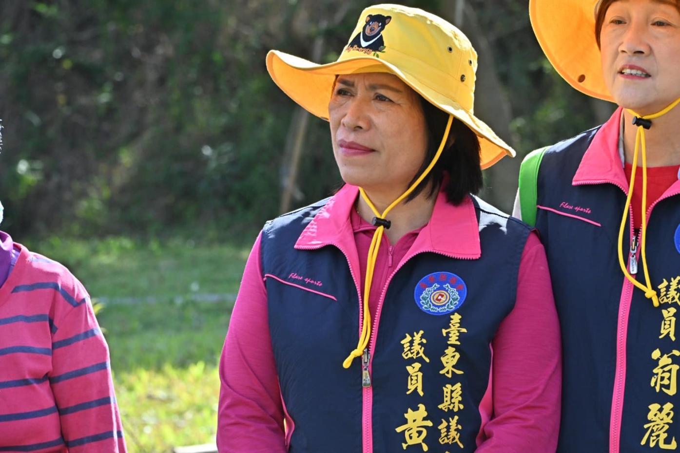 台東縣議員黃碧妹(中)。翻攝黃碧妹臉書