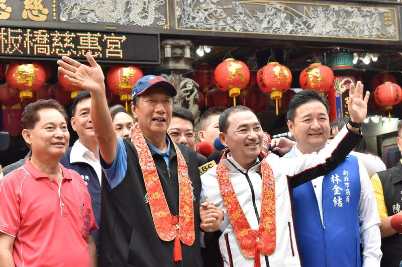 郭台銘在臉書發文恭賀新北市長侯友宜獲徵召。中央社