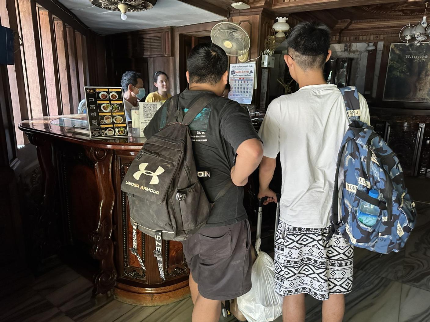 阿瘦與小胖被安置在美索旅館。