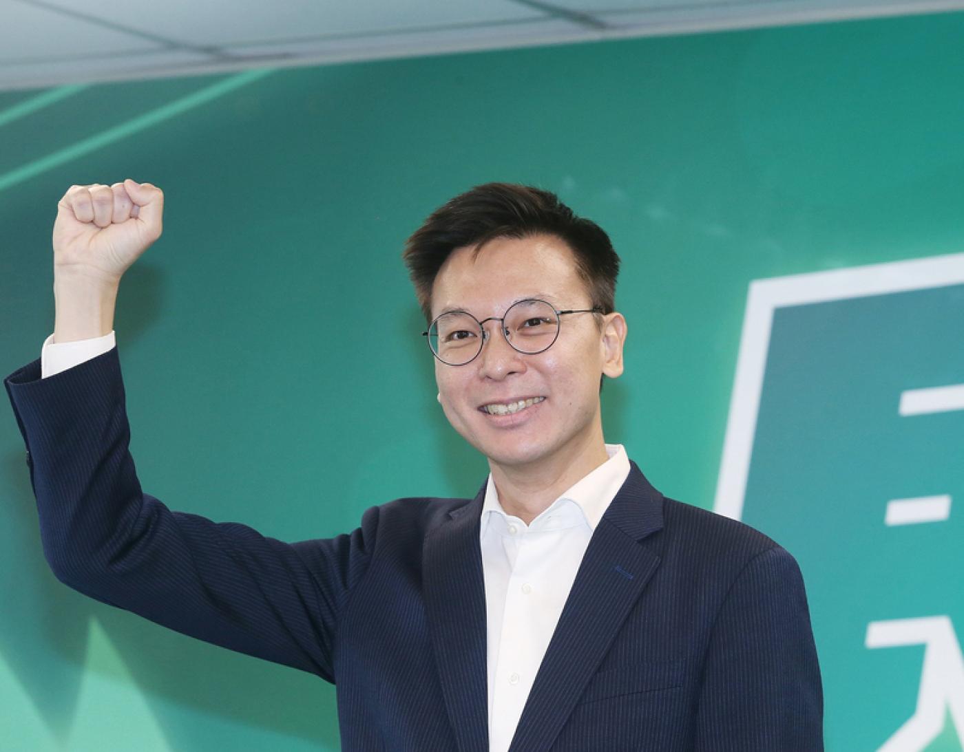 民進黨前副秘書長林飛帆被爆前黨工被性騷擾後向上稟報，林飛帆知悉後卻未處理，要求他退選聲浪不斷。中央社
