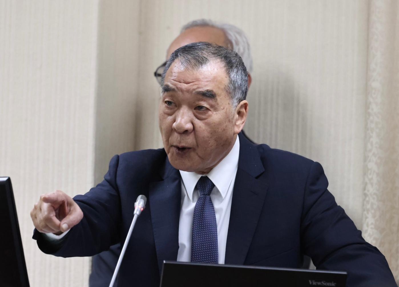 邱國正15日表示，對於國軍掉槍事件，在專案處理後他會辦很多人，「我會讓他掉腦袋！」林啟弘攝
