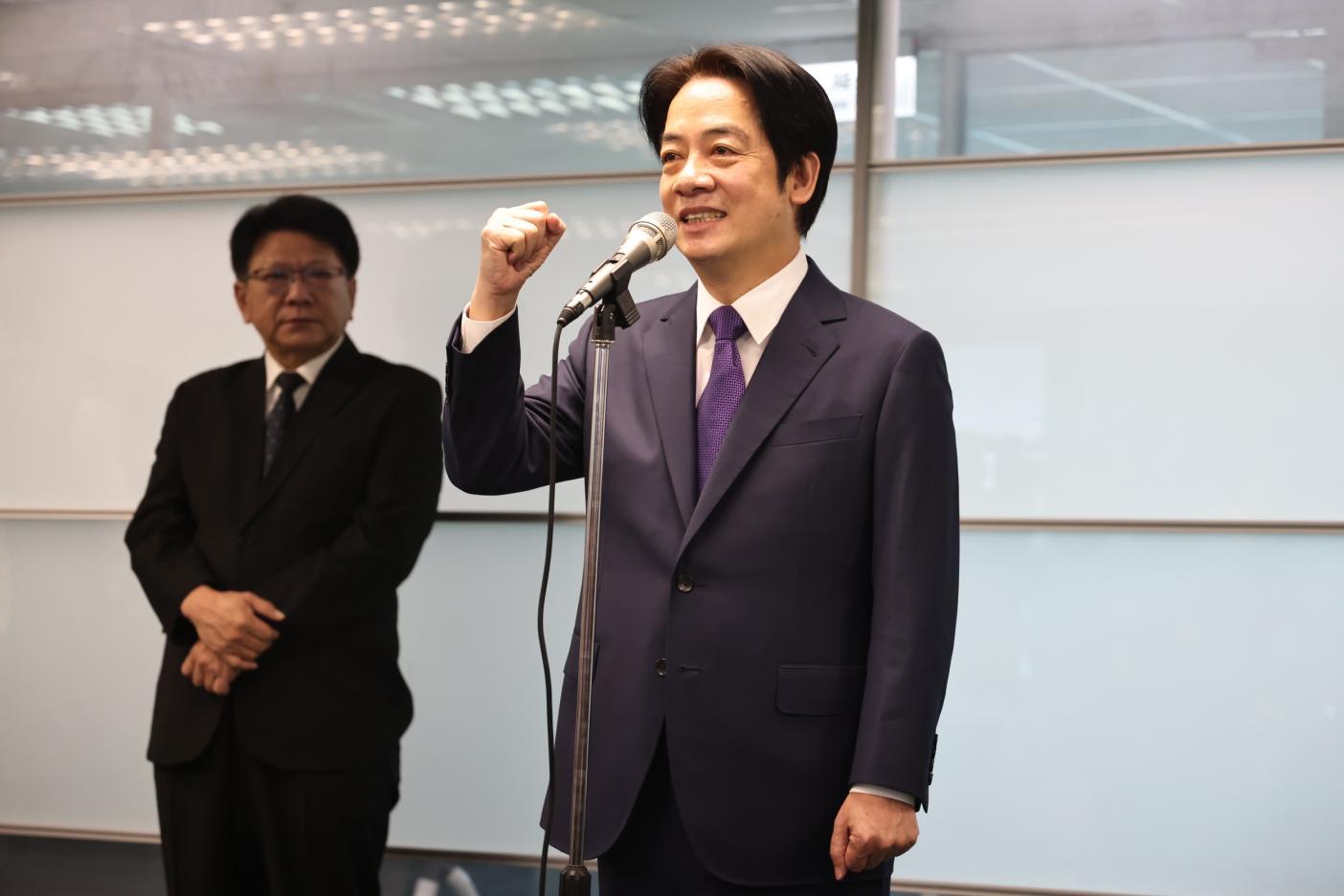 賴清德今赴民進黨中央黨部完成總統初選登記。林啟弘攝
